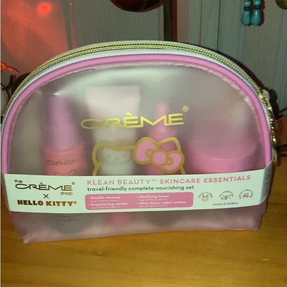 The Cre'me Shop X Hello Kitty Skin Care Essentials | 4 PC Travel Bag - Picture 3 of 7